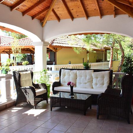 Pine Club Apart Hotel Kusadası Eksteriør bilde
