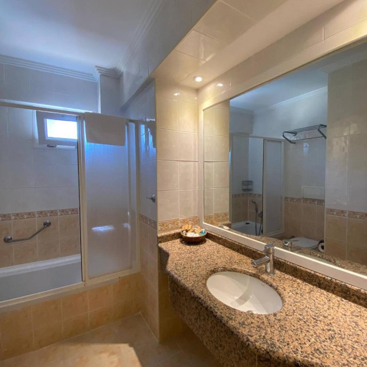 Pine Club Apart Hotel Kusadası Eksteriør bilde