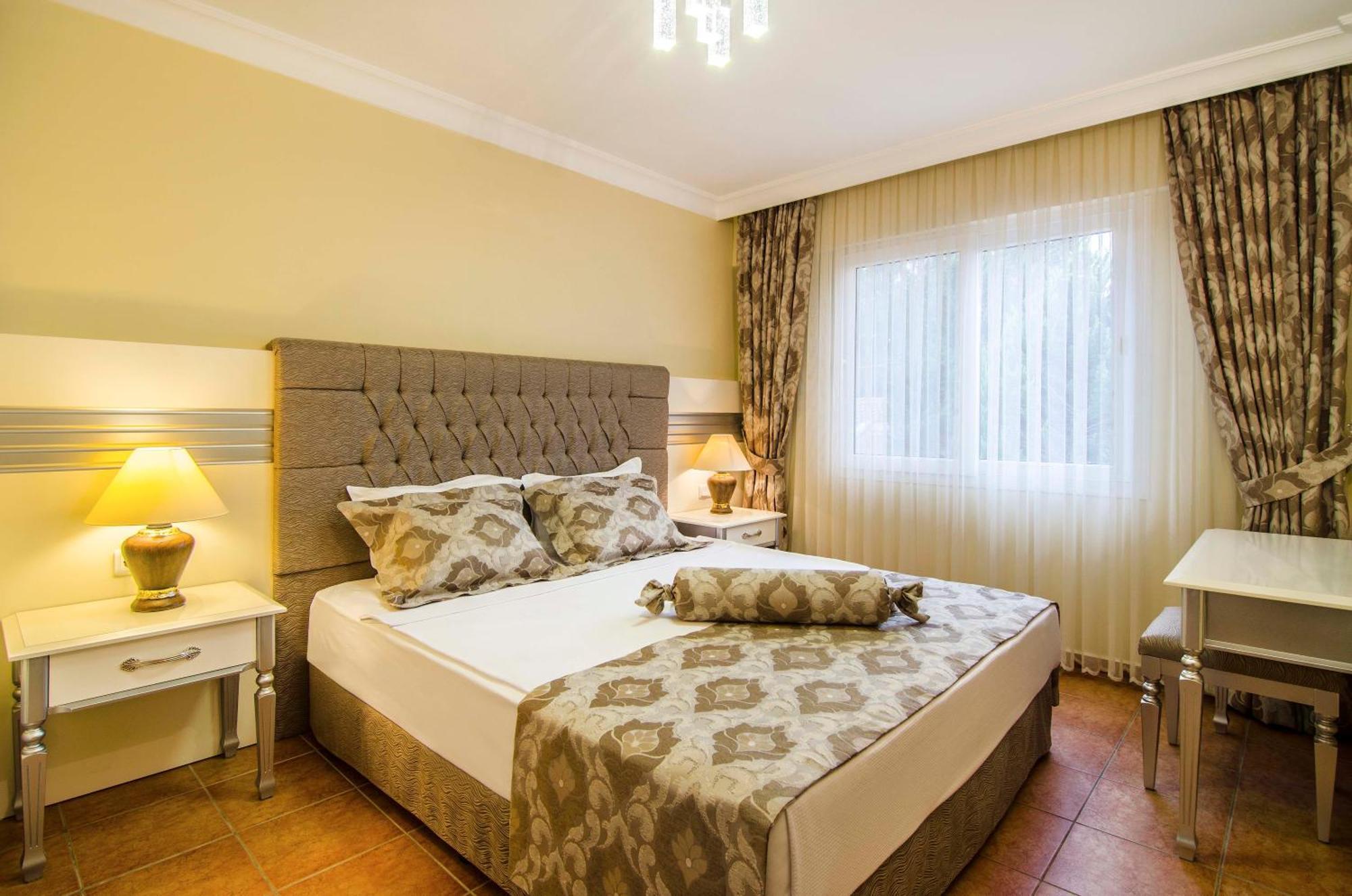 Pine Club Apart Hotel Kusadası Eksteriør bilde