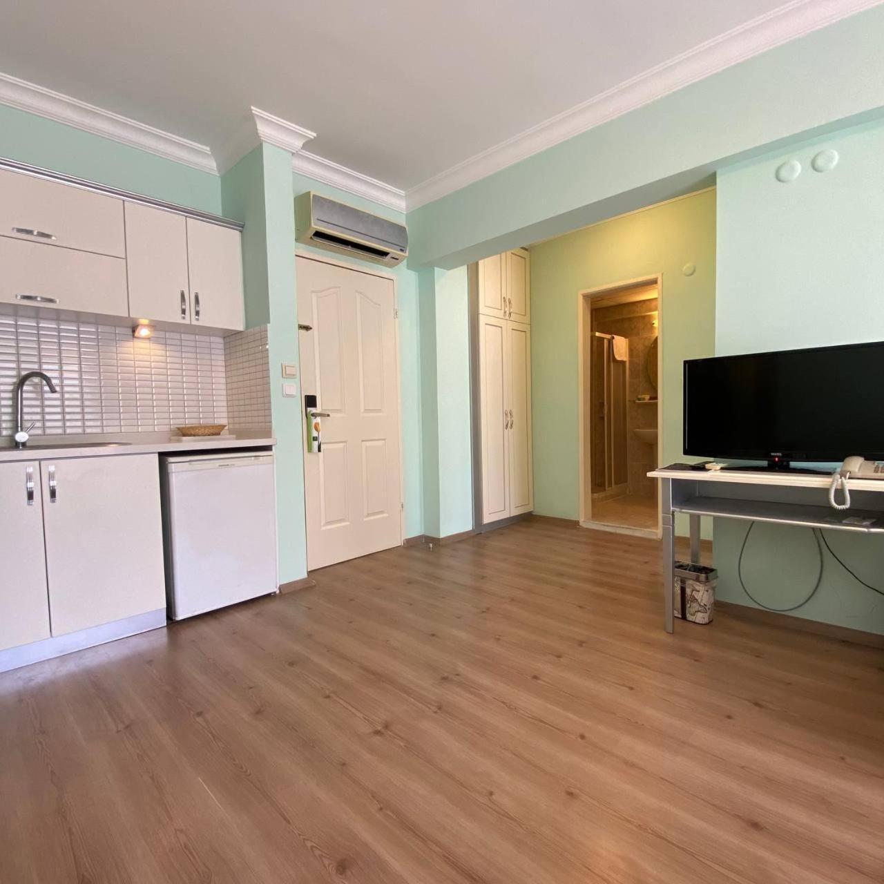 Pine Club Apart Hotel Kusadası Eksteriør bilde