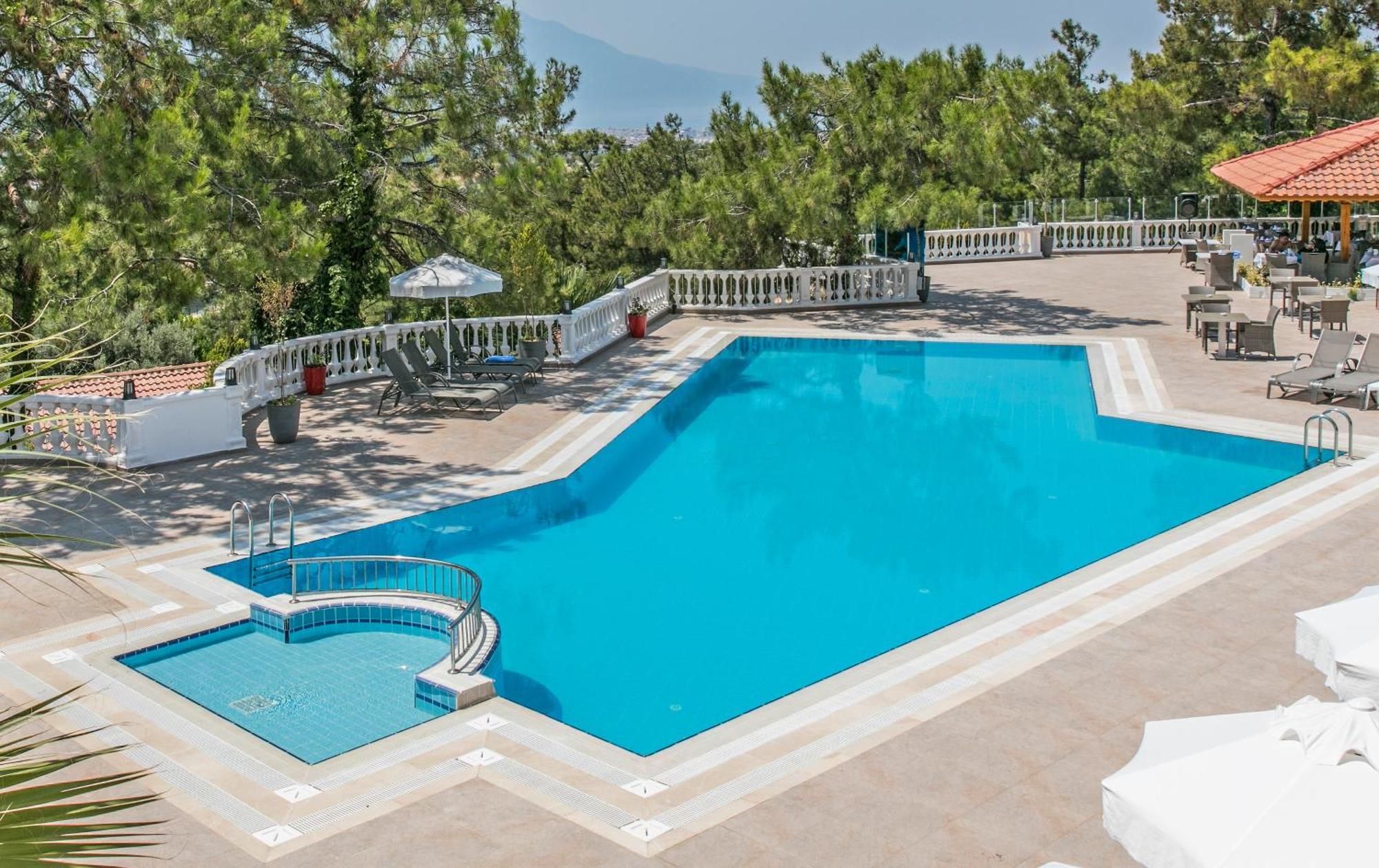 Pine Club Apart Hotel Kusadası Eksteriør bilde
