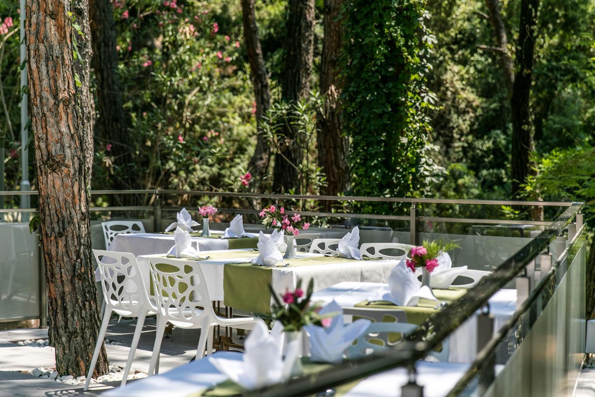 Pine Club Apart Hotel Kusadası Eksteriør bilde