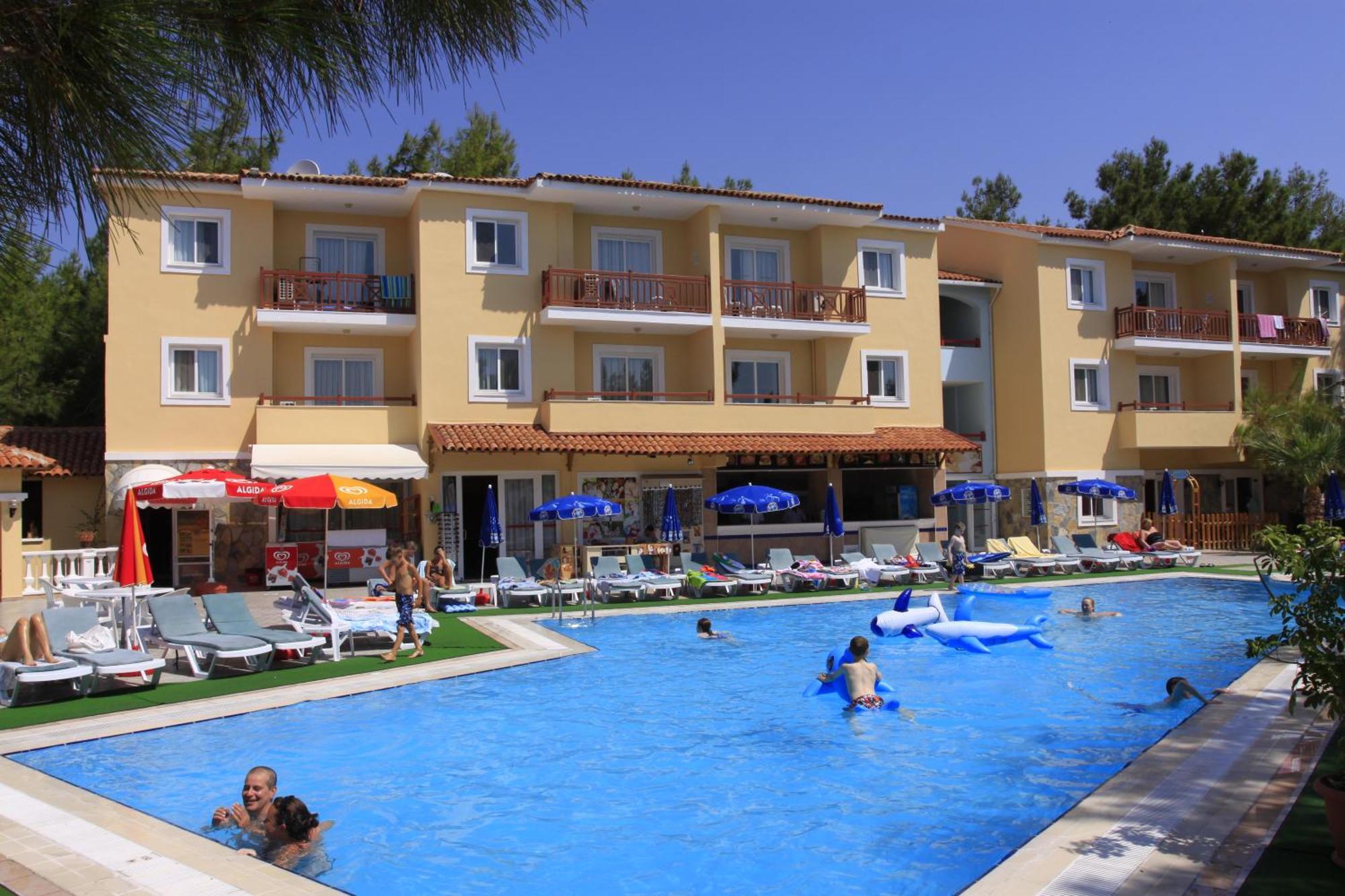 Pine Club Apart Hotel Kusadası Eksteriør bilde